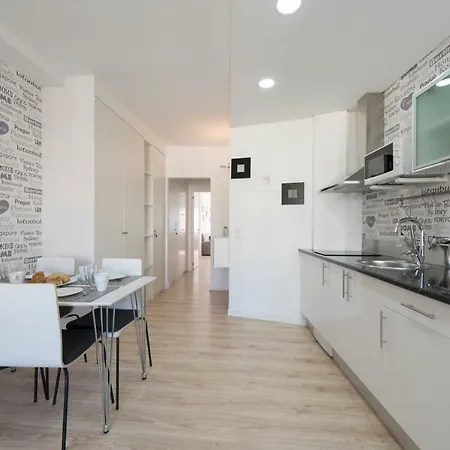 Lovelystay - Modern Flat In Alegria Appartement *