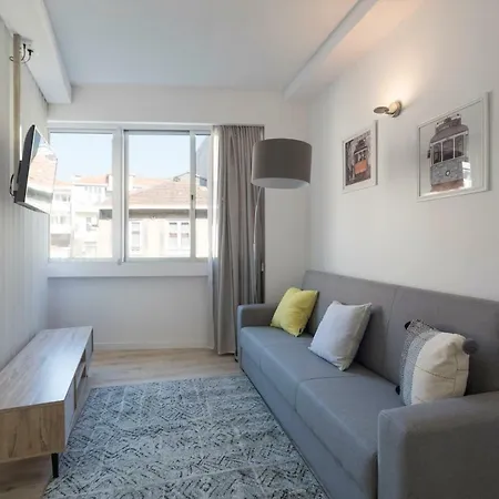 Lovelystay - Modern Flat In Alegria Apartment Porto
