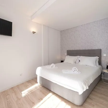 Lovelystay - Modern Flat In Alegria Apartment